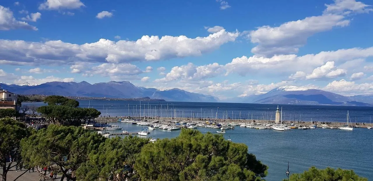 A Casa Di Manu B&B Desenzano del Garda 2*,