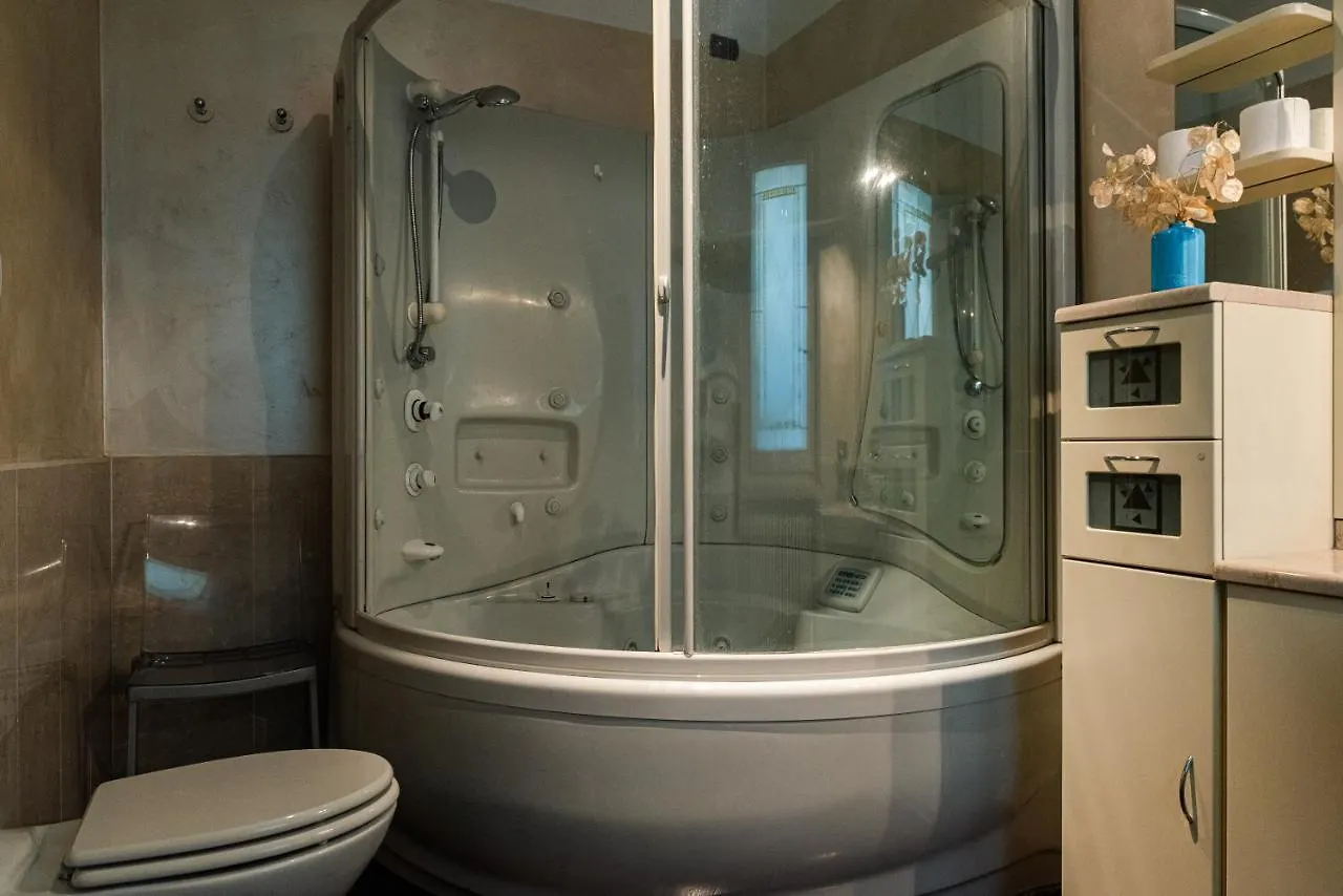 A Casa Di Manu B&B Desenzano del Garda Bed & Breakfast